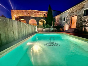 La Maison des Vendangeurs - TABLE D'HÔTES le soir du jeudi au dimanche- Jacuzzi - Balnéo SPA - ACCES PISCINE pour toutes les chambres sauf STUDIO COQUET- Piscine de mai à mi-octobre